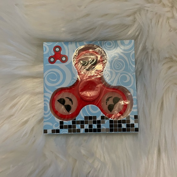 2 Handspinners - 1 Red emoji glow in the dark & 1 blue glow in the dark - Picture 7 of 9